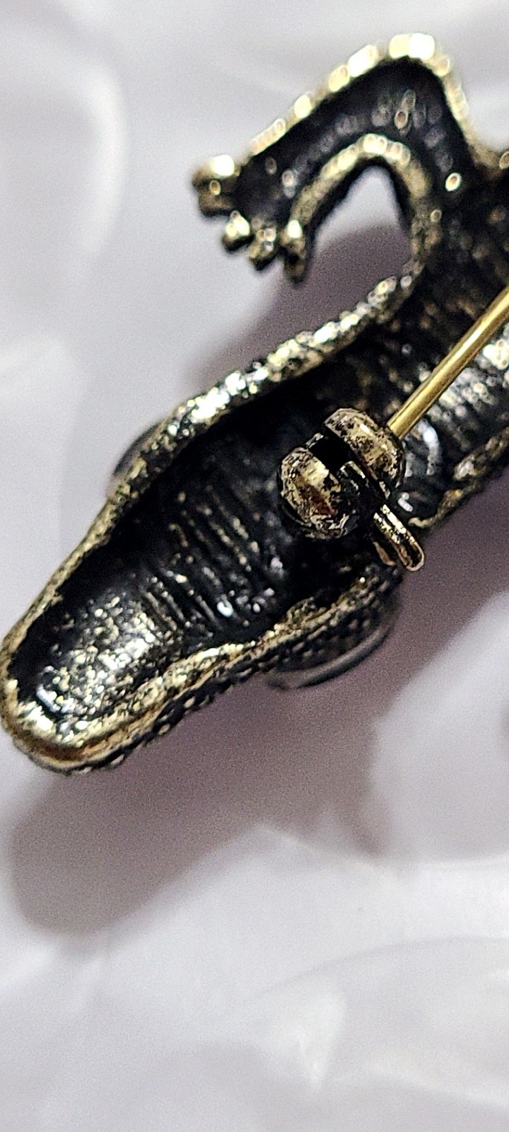 Vintage Green Rhinestone Alligator Brooch w/White Rhinestone Eyes In Gold Tone