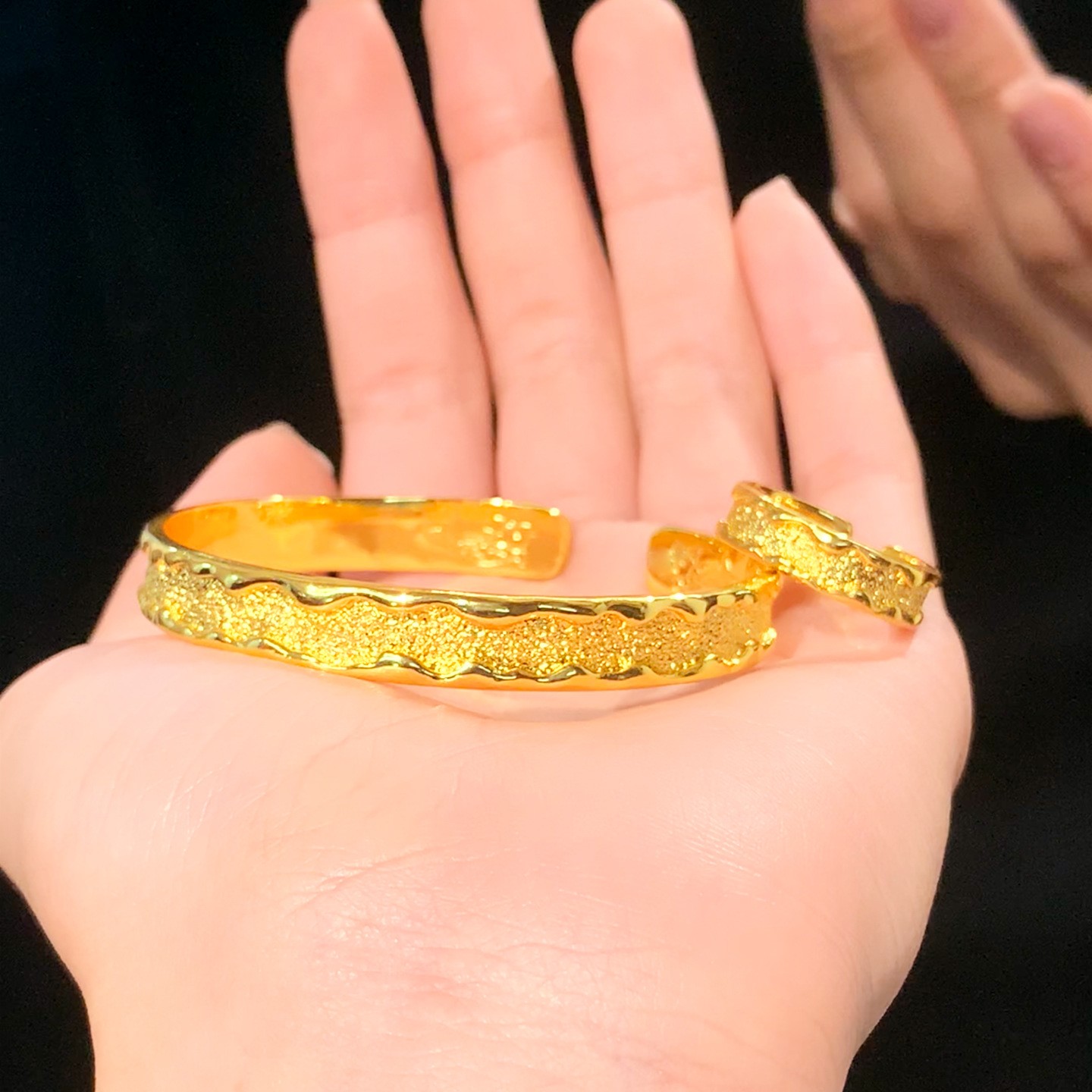 22K 23K 24K Thai Baht Yellow Gold ring with simple opening adjustment