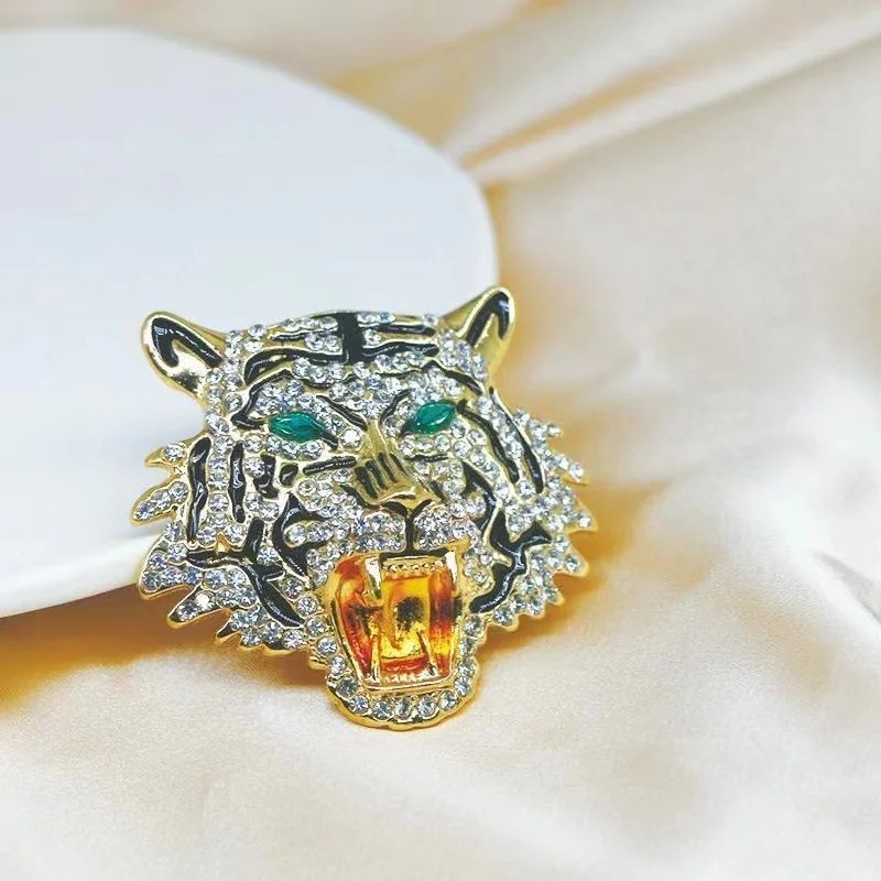 Statement Tiger Head Roaring Brooch Pin Pendant Gold Tone Rhinestone Black Ename