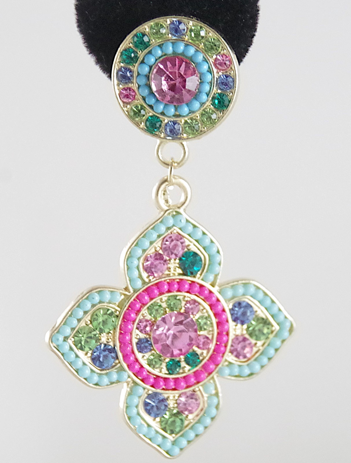 BETSEY JOHNSON BOHEMIAN/ BOHO FLOWER MEDALLION RHINESTONE BEAD DANGLE EARRINGS
