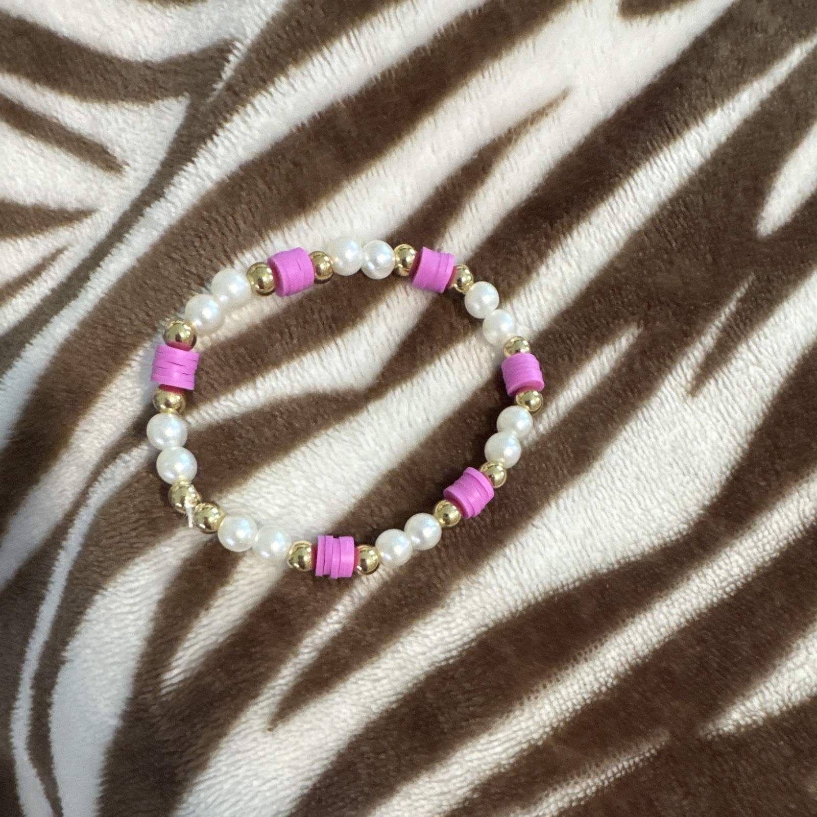 White, Gold & purple Stretch Beaded Bracelet, Round Plastic Beads, hand made