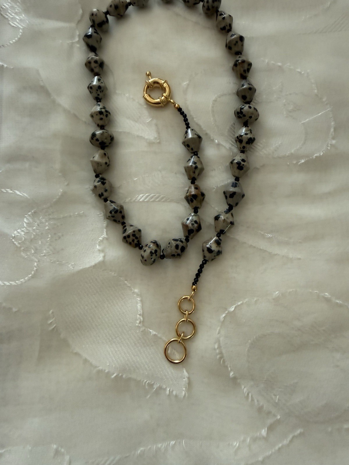Necklace 18 Inches Dalmatian Jasper And Black Thai Spinel