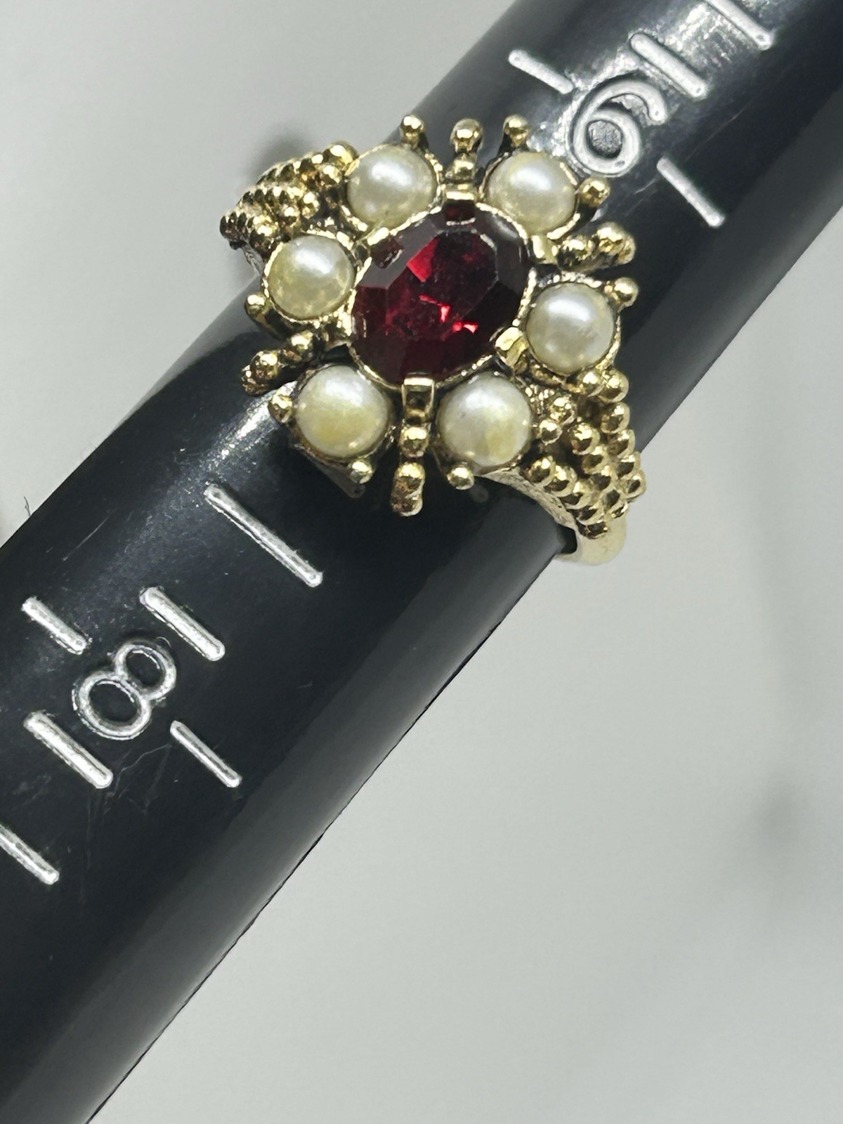 Vintage Avon Cocktail Ring Size 6.5 Red Garnet Glass Pearl Gold Tone Signed 1970