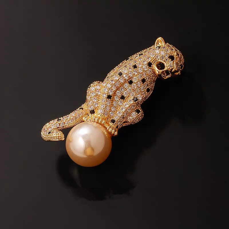 Leopard Brooch Pin Women Gold Tone Zircon Rhinestone Pearl Accent Animal Jewelry
