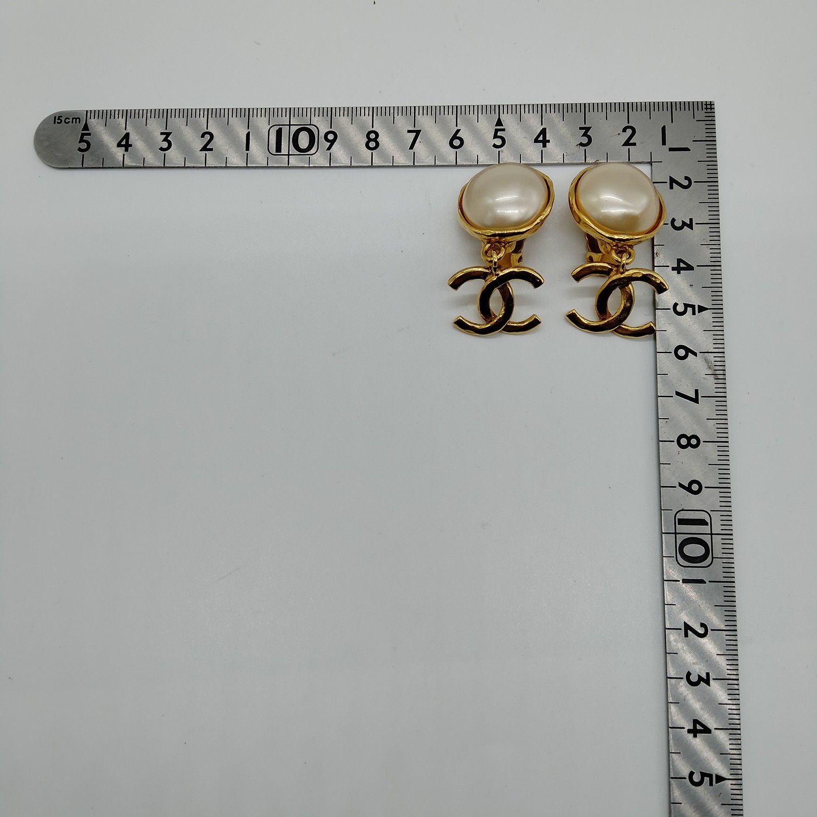 Chanel Earring Gold Whites 94 A 4523858