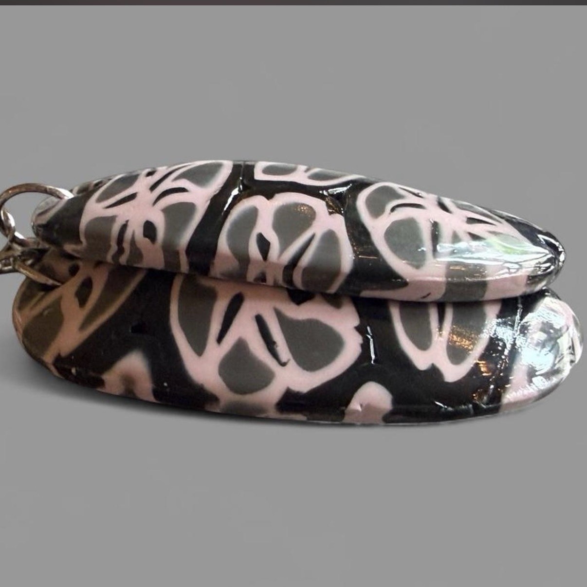 Black & Pink Art Pattern Oval Dangle Drop Hook Earrings – No Stone