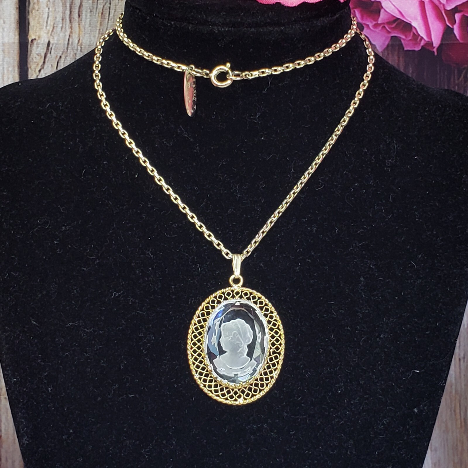 Whiting & Davis Etched Glass Cameo Pendant Necklace Gold Tone Filigree Frame