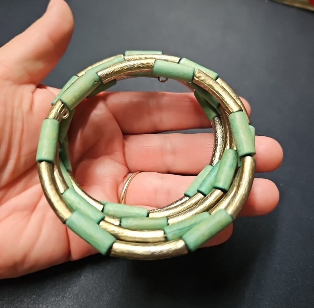 Turquoise & Gold Silver Color Wooden Bead Bracelet Modern Memory Wire wrap