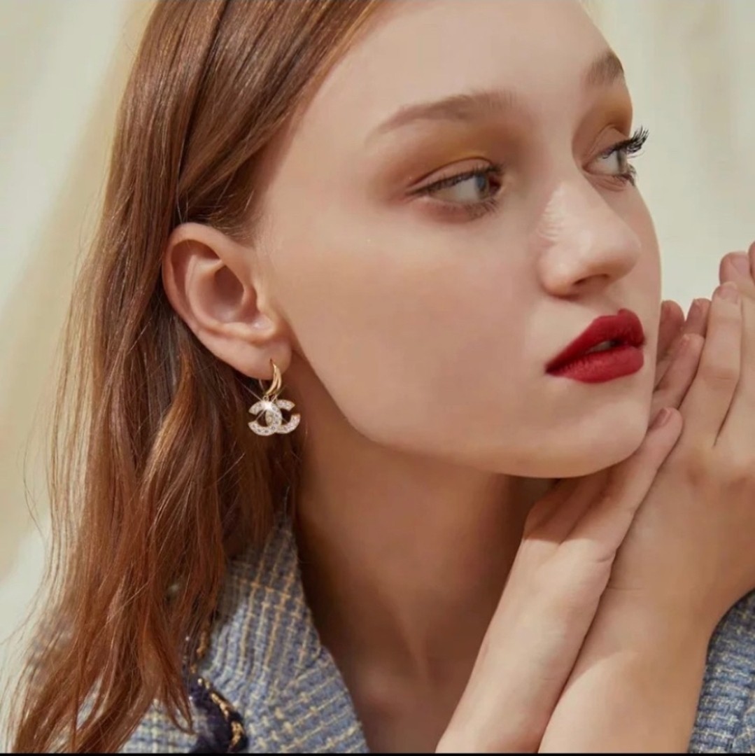 C-shaped Light Gold Plated Crystal Fashion Earrings With Silver Post