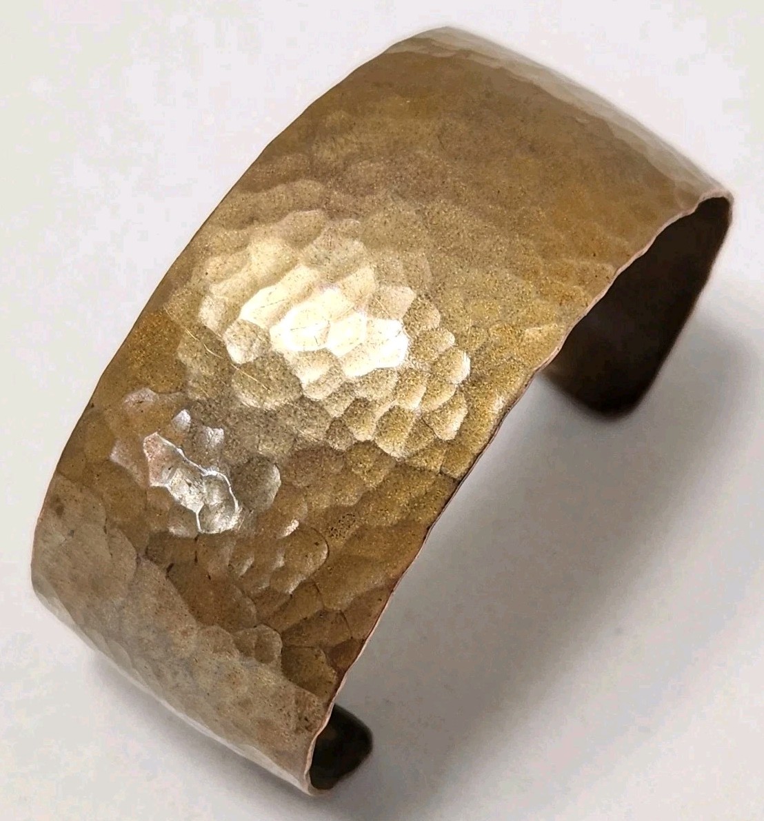 1970s Mexico Cobre Hammered Copper Cuff Bracelet 1″ Wide Retro Modernist 30g Vtg