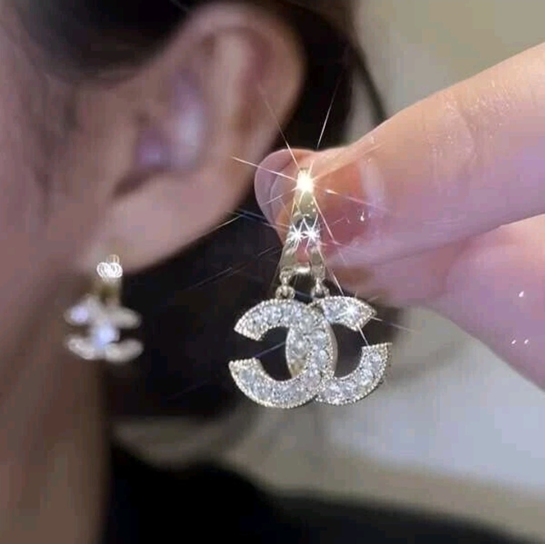 C-shaped Light Gold Plated Crystal Fashion Earrings With Silver Post