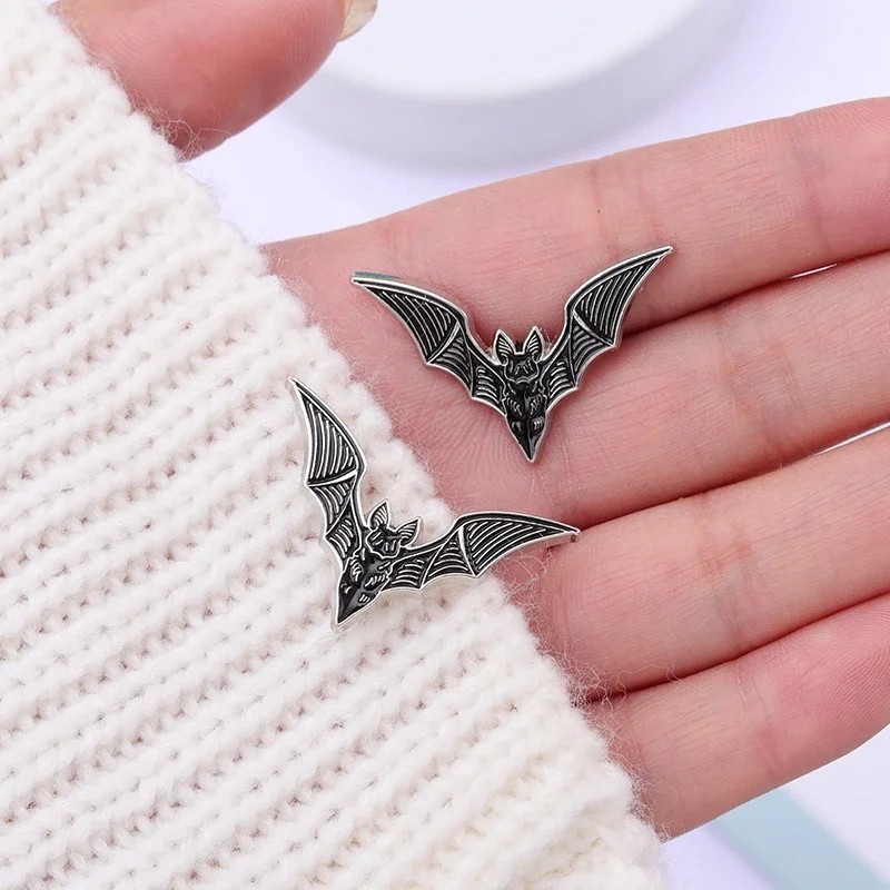 Bat 2/1Pcs Enamel Pins Gothic Punk Witch Halloween Brooch Collar Badge Black