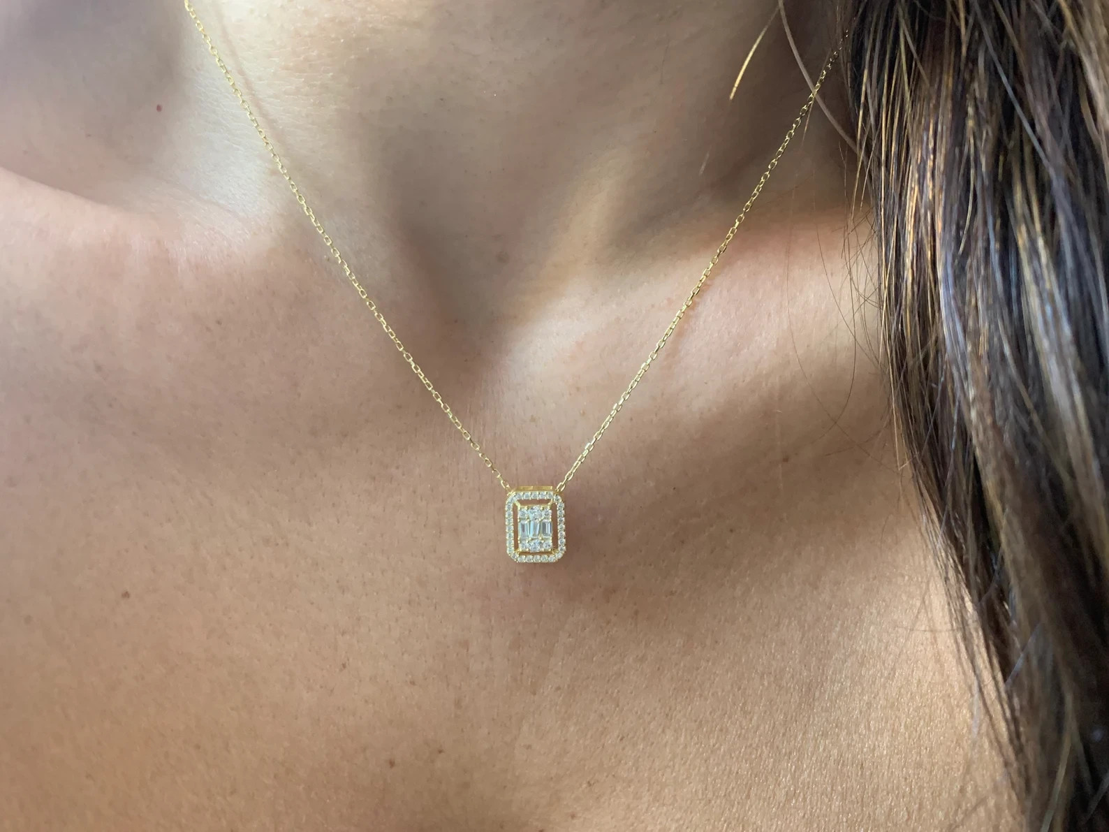 1.00 Ct Baguette & Round Cut EF VS Lab Grown Diamond Necklace in 14K Solid Gold