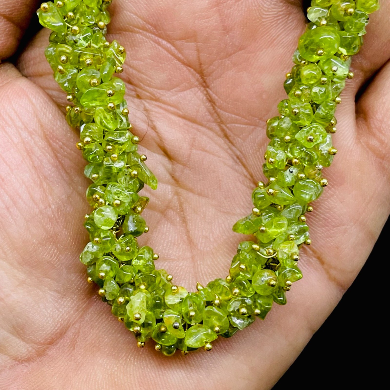18″ Single Strand Natural Peridot Necklace Sparkling Untreated Rough Chips Beads