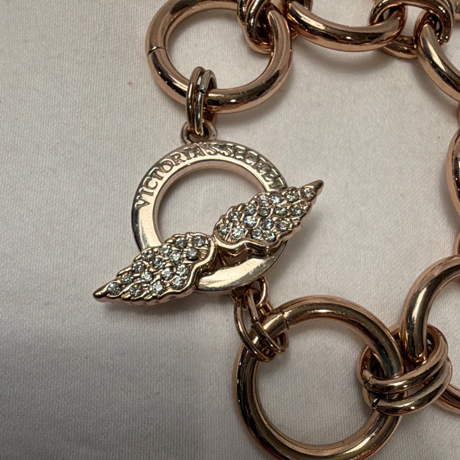 Victoria’s Secret Rose Gold Tone Round Link Toggle Bracelet w/Pavé Crystal Charm