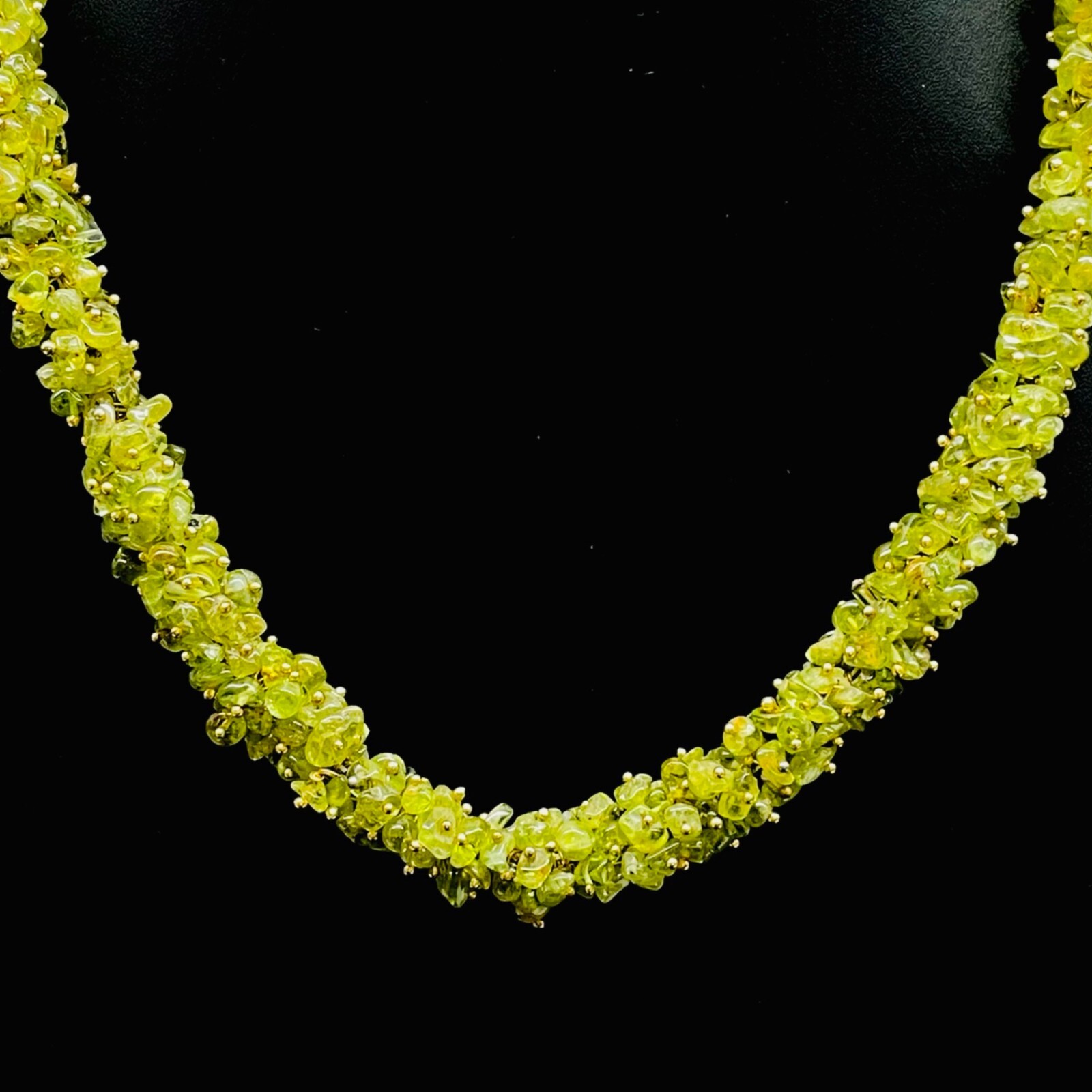 18″ Single Strand Natural Peridot Necklace Sparkling Untreated Rough Chips Beads