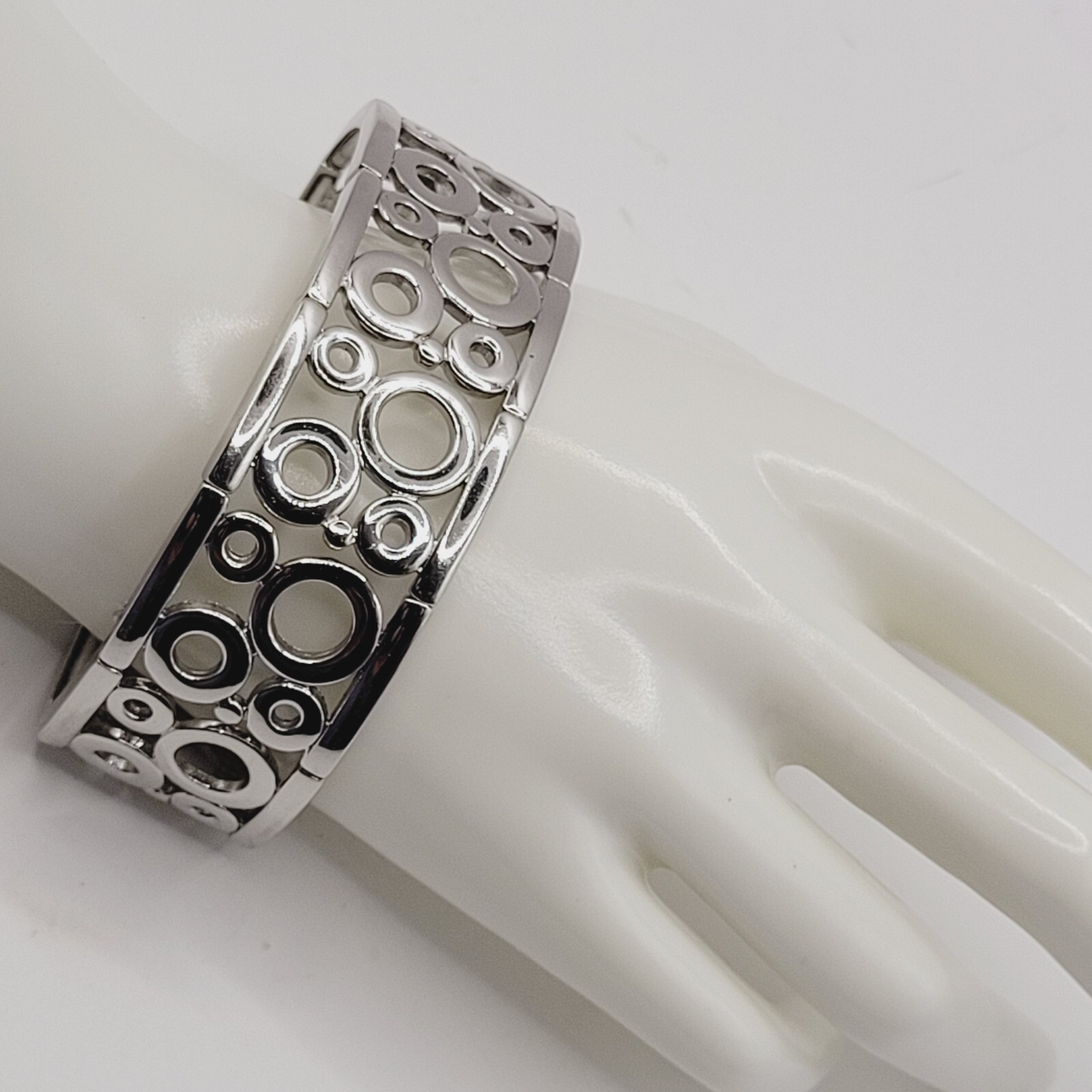 Modern Art Deco Open Circles Shiny Silver Tone Stretch Modernist Bracelet