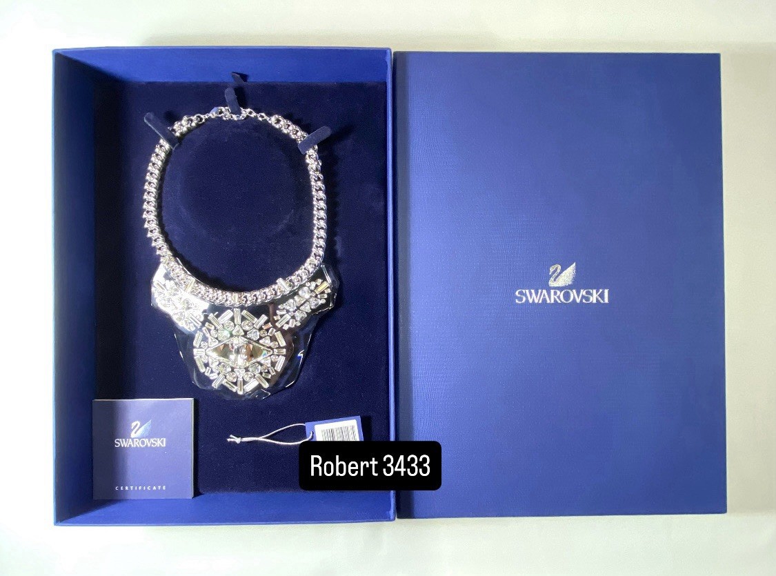 Swarovski Gorgeous Crystal Necklace! Brand New!