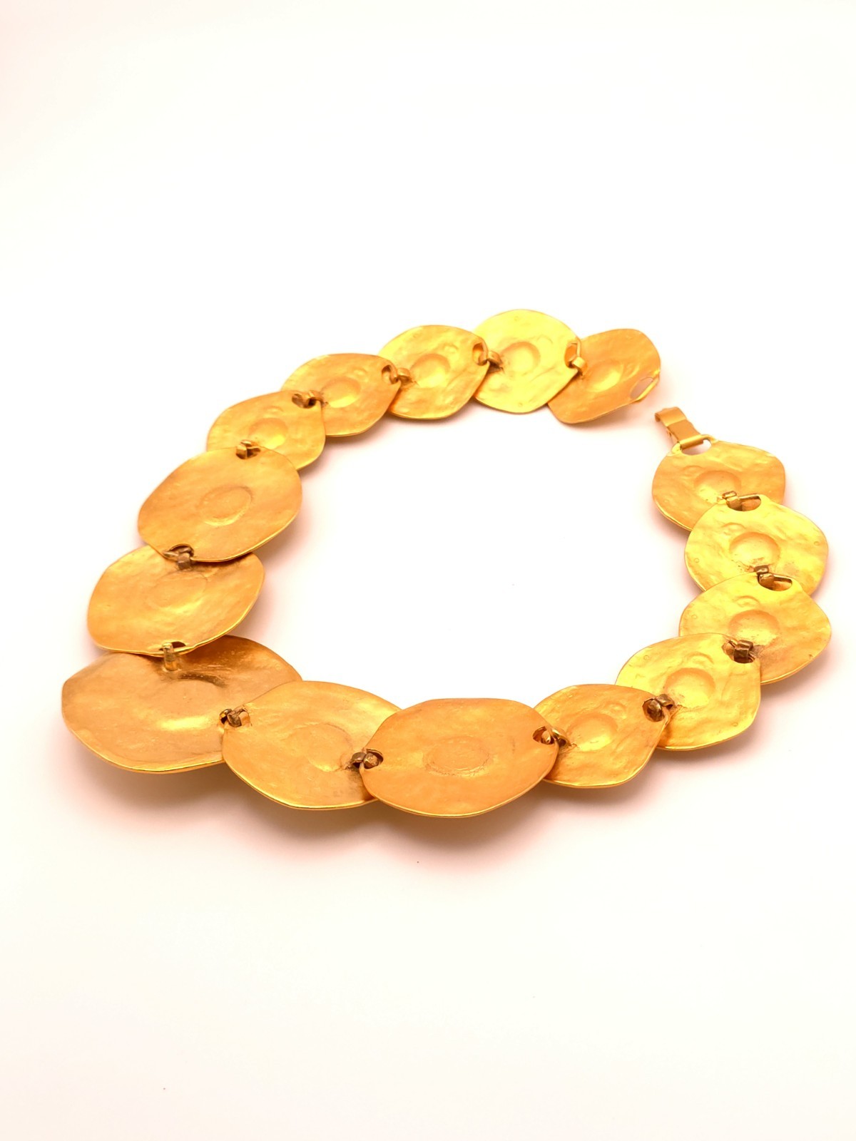 Les Bernard Hammered Gold Disc Necklace & Clip-On Earrings Set Blue Red Green