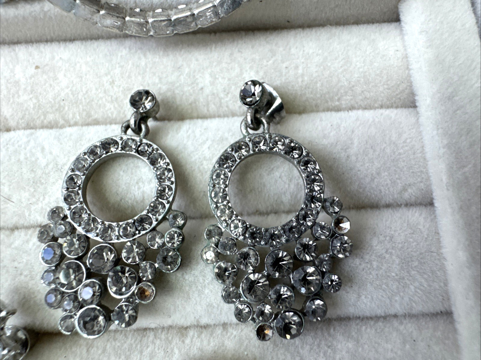 y2k 1990s STATEMENT Boho iridescent silver pearl glam career 8 pair Earrings Lot