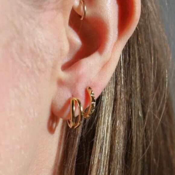 Gold Huggie Earrings Double Hoop Small Thick 18K Gold Huggies For Everyday Wear