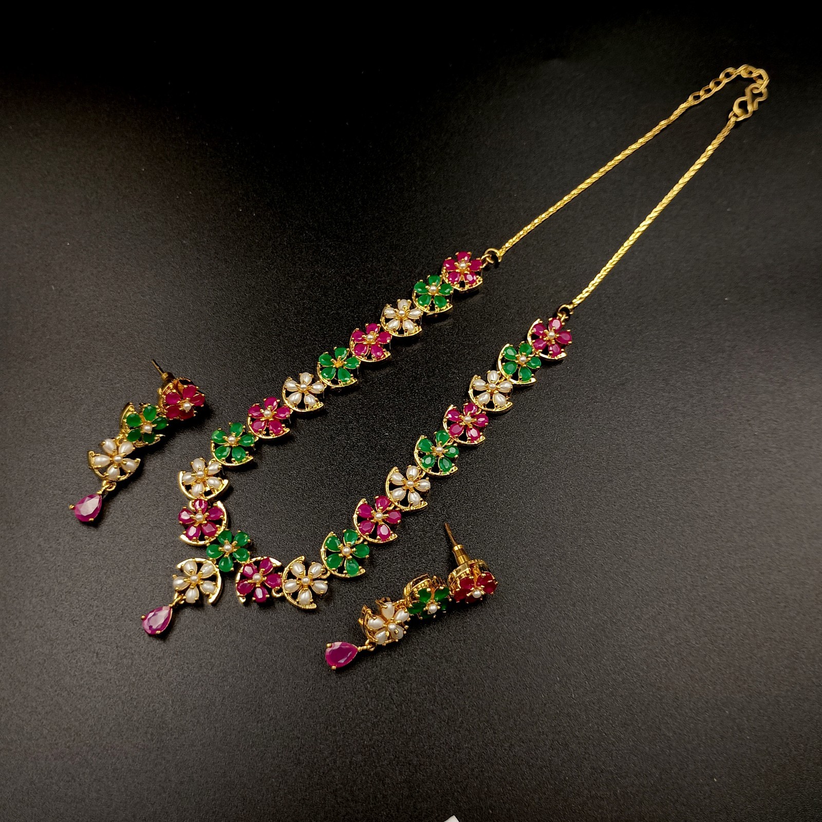 Vintage Flower Ruby Emerald Pearl Jewelry Set 22K Gold Plated Necklace Wedding G
