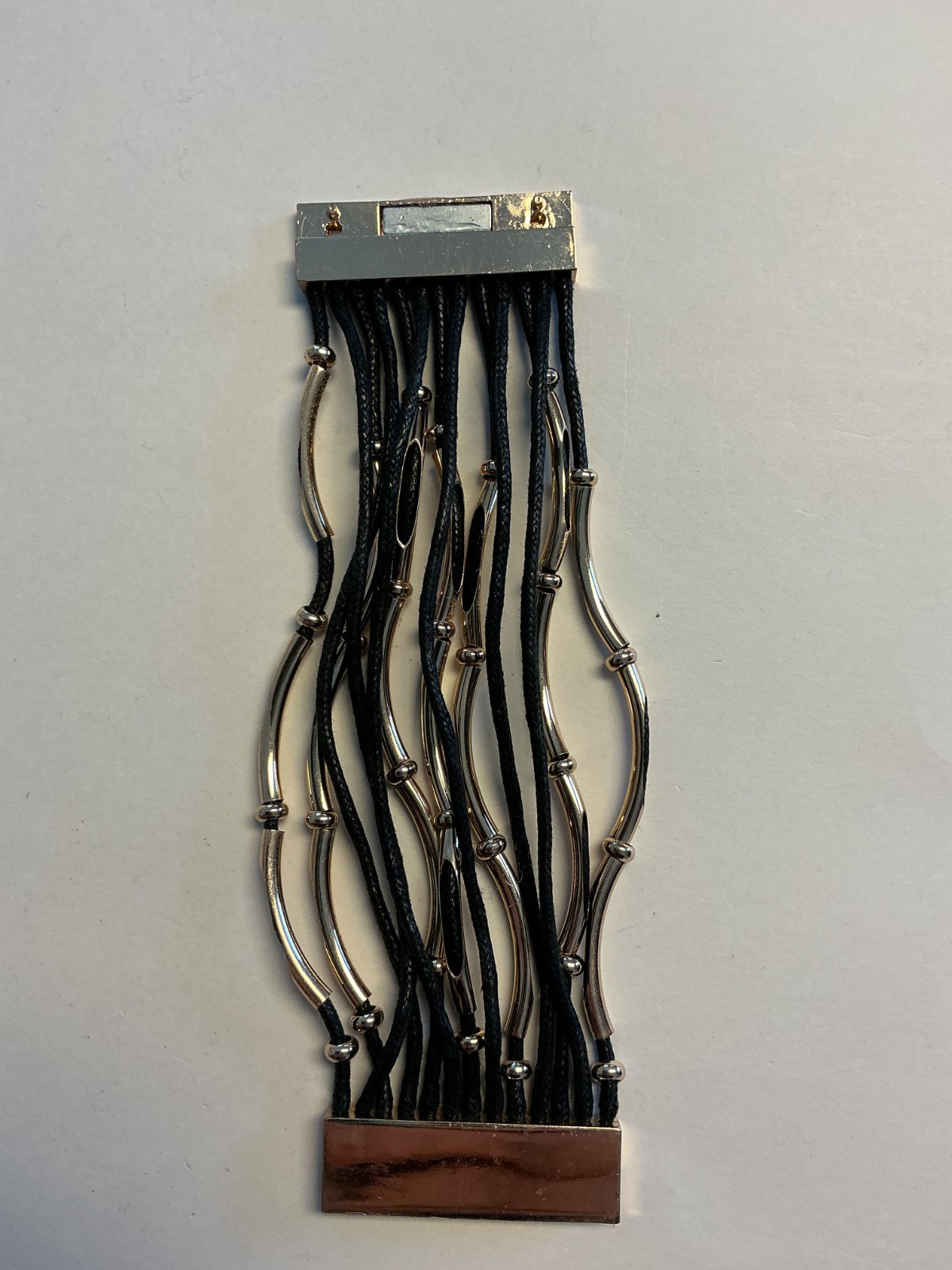 BEAUTIFUL BLACK NYLON BRACELET WITH GOLD-COLORED ACCENTS B7-47