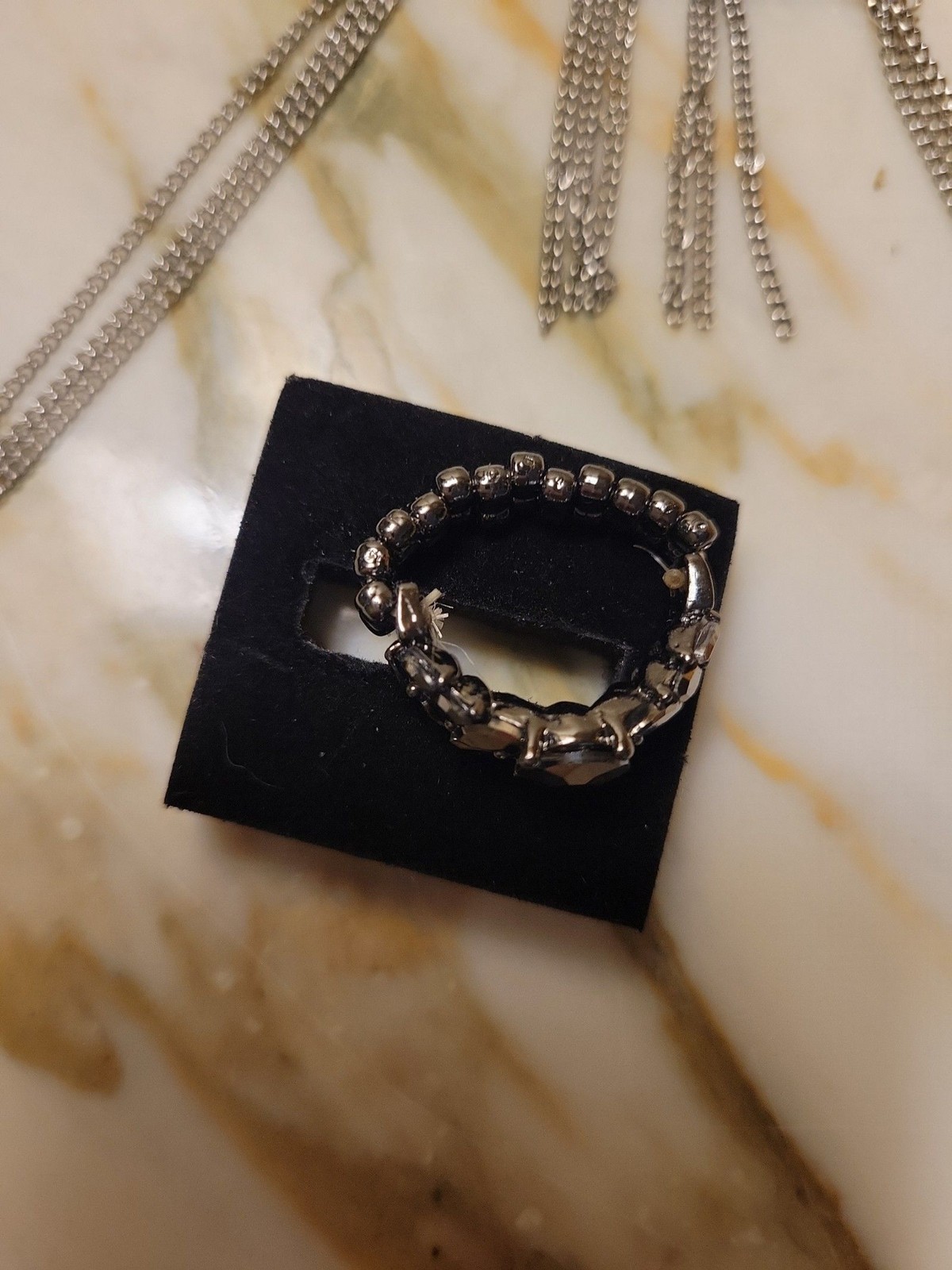 Paparazzi 3 layered chain with black round stones with stretchy black ring