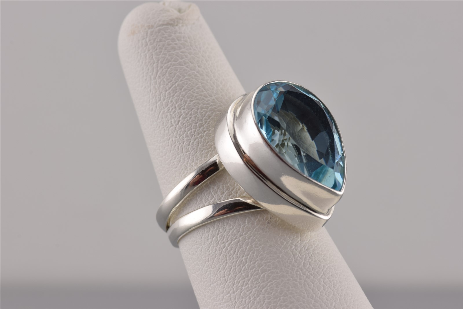 Sterling Silver Stepped Bezel Blue Cubic Zirconia Statement Band Ring 925 Sz: 6