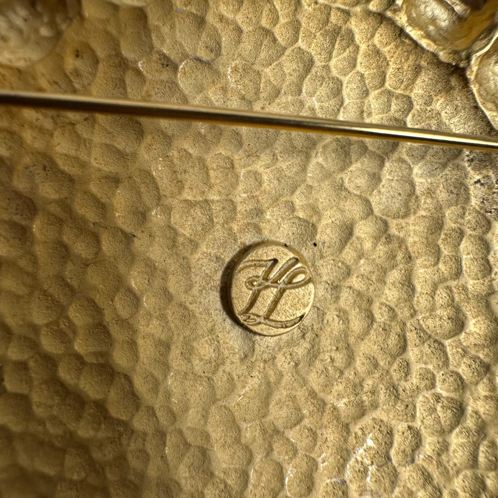Vintage Karl Lagerfeld Logo Faux Pearl Surround Gold Tone Fashion Brooch Pin