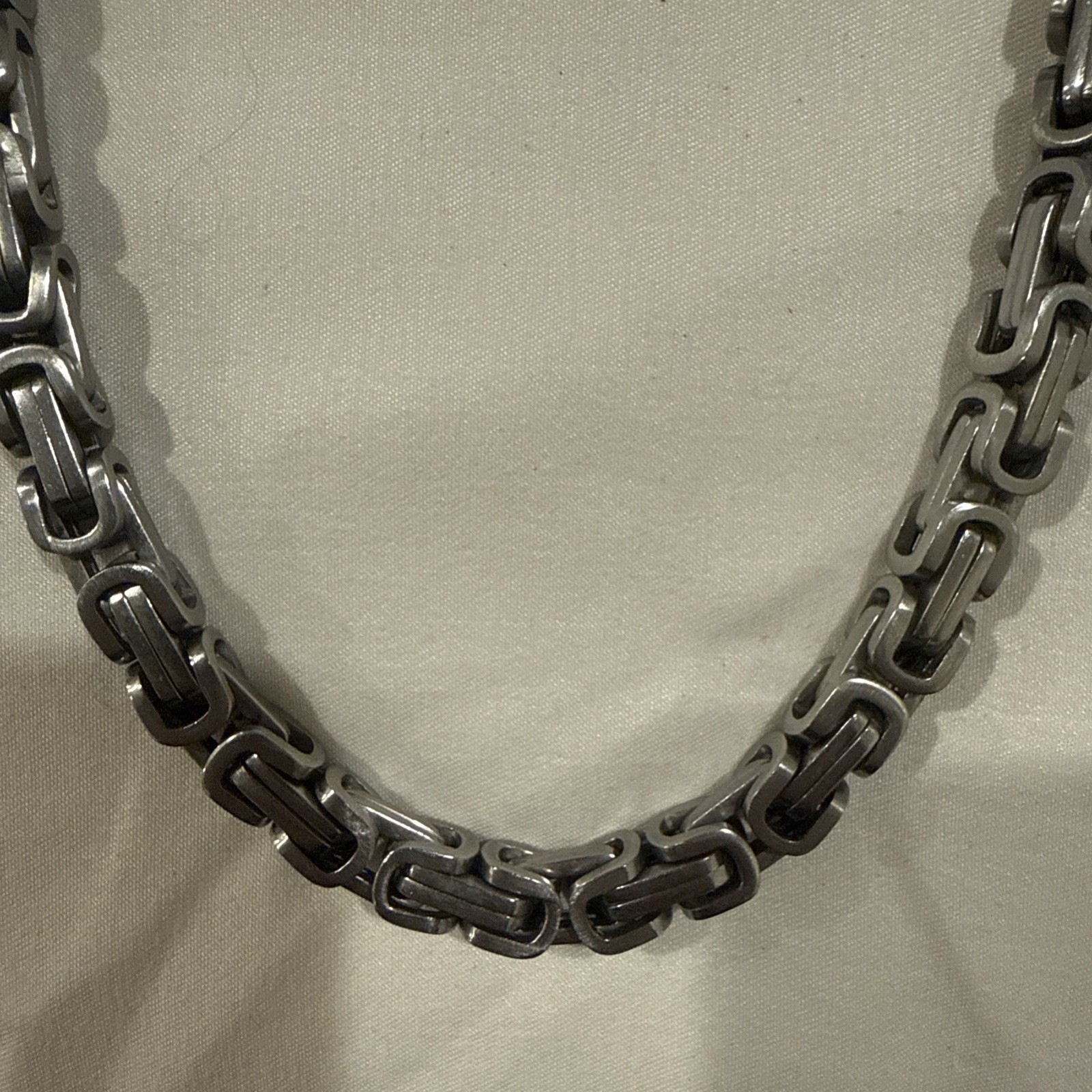 20 INCH LENGH STAINLESS STEEL SILVER BYZANTINE TURKISH BOX NECKLACE