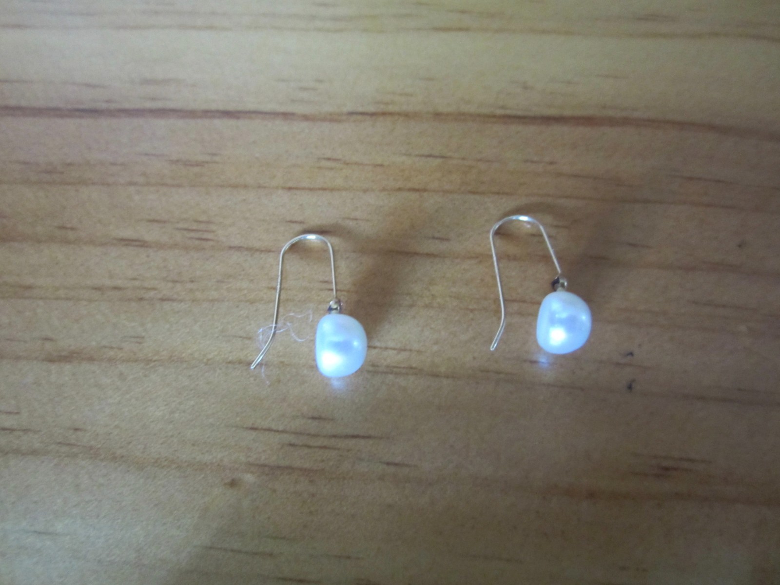 5 Pairs of Earrings of Various Designs (1 indicates 900 Silver, 1 Alpaca Mexico)