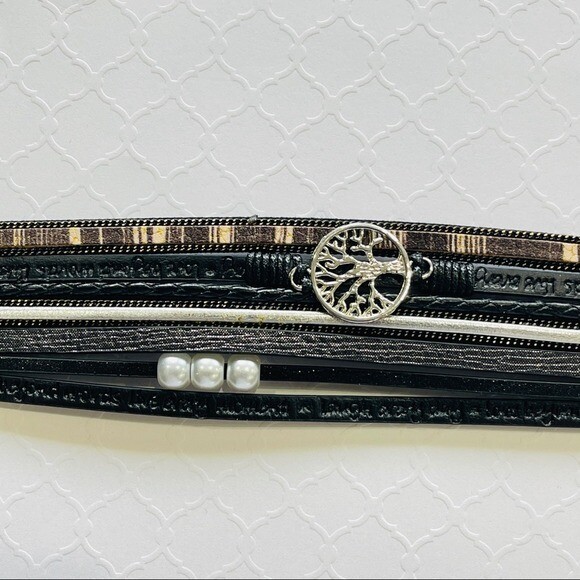 Multilayer Leather Bangle Magnetic Clasp Bracelet for Men or Women 7.5in Black