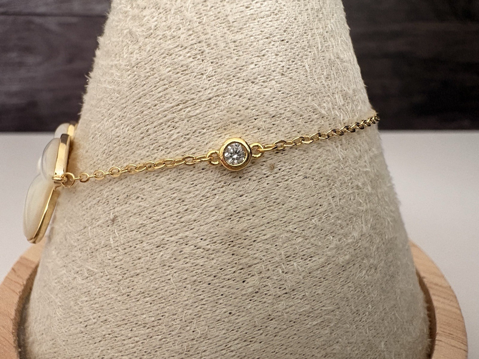 Mother Of Pearl Butterfly Bracelet. Dainty Gold Tone Chain. Rhinestone Accent.