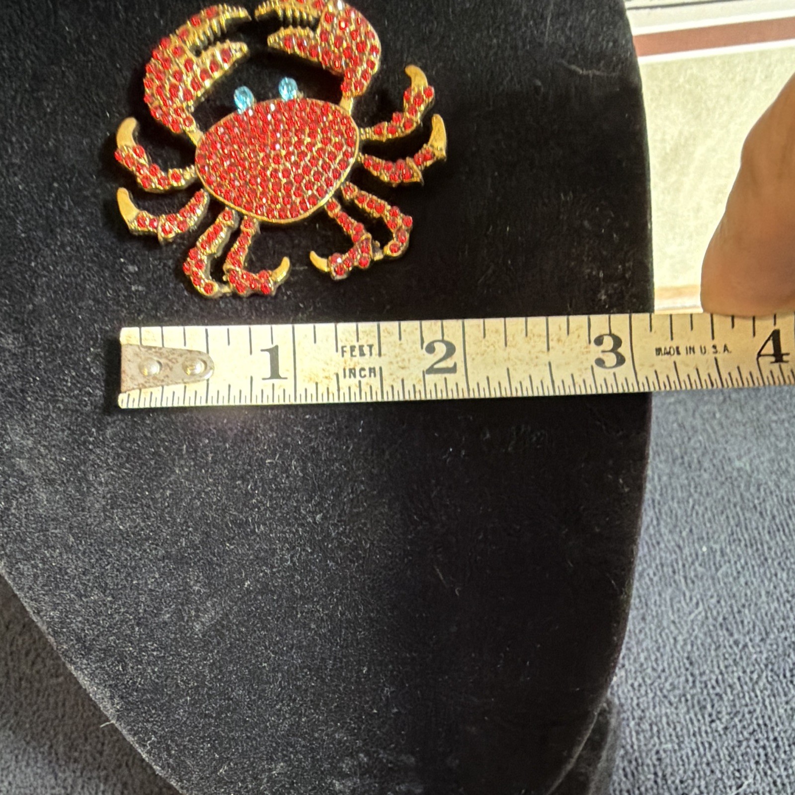 Gold Tone Red Rhinestone Crab Brooch Pin Pavé Setting Blue Eyes 2 in