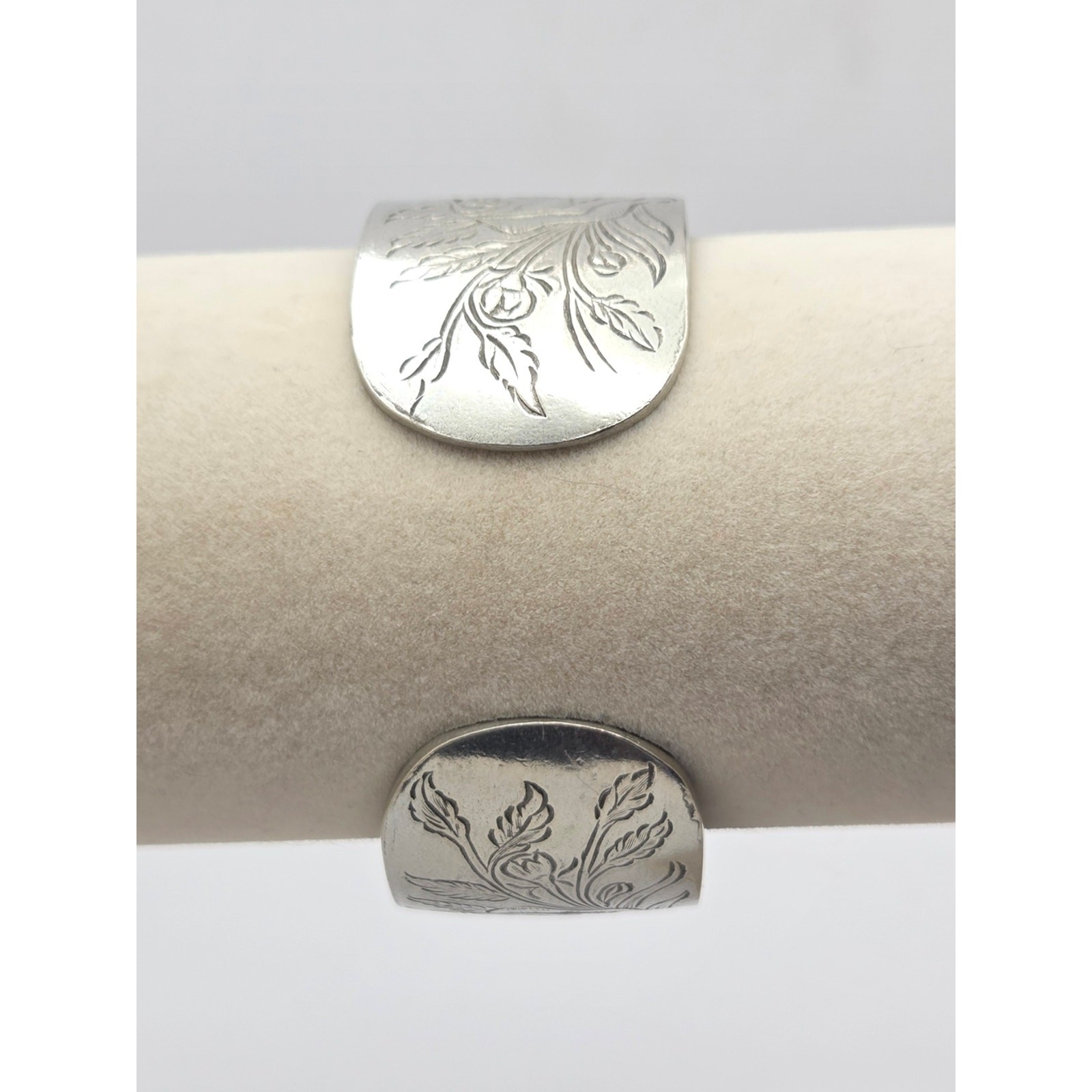 Salisbury Pewter Vintage Floral Rose Engraved Cuff Bracelet – June