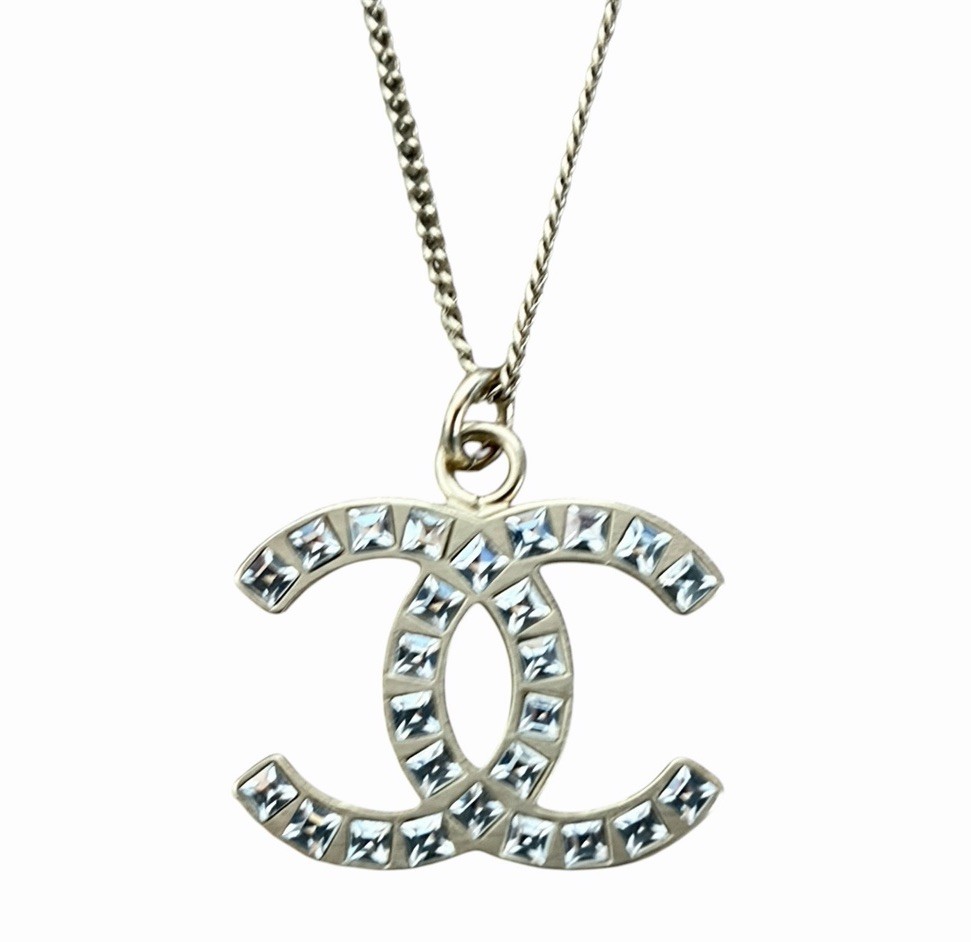 Auth Chanel Pendant Necklace CC Logo COCO Mark Rhinestone Vintage Gold Tone 11A