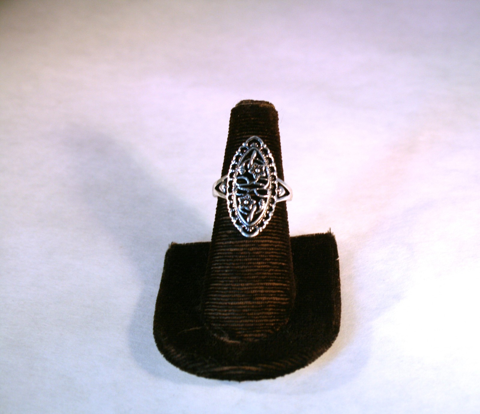 Stainless steel flower filigree arabesque ring Size 8