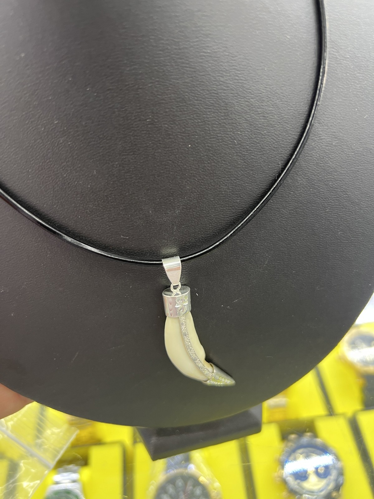 Colmillo Pendant Necklace Sterling Silver for Womens Mens Everyday Wear Jewelry