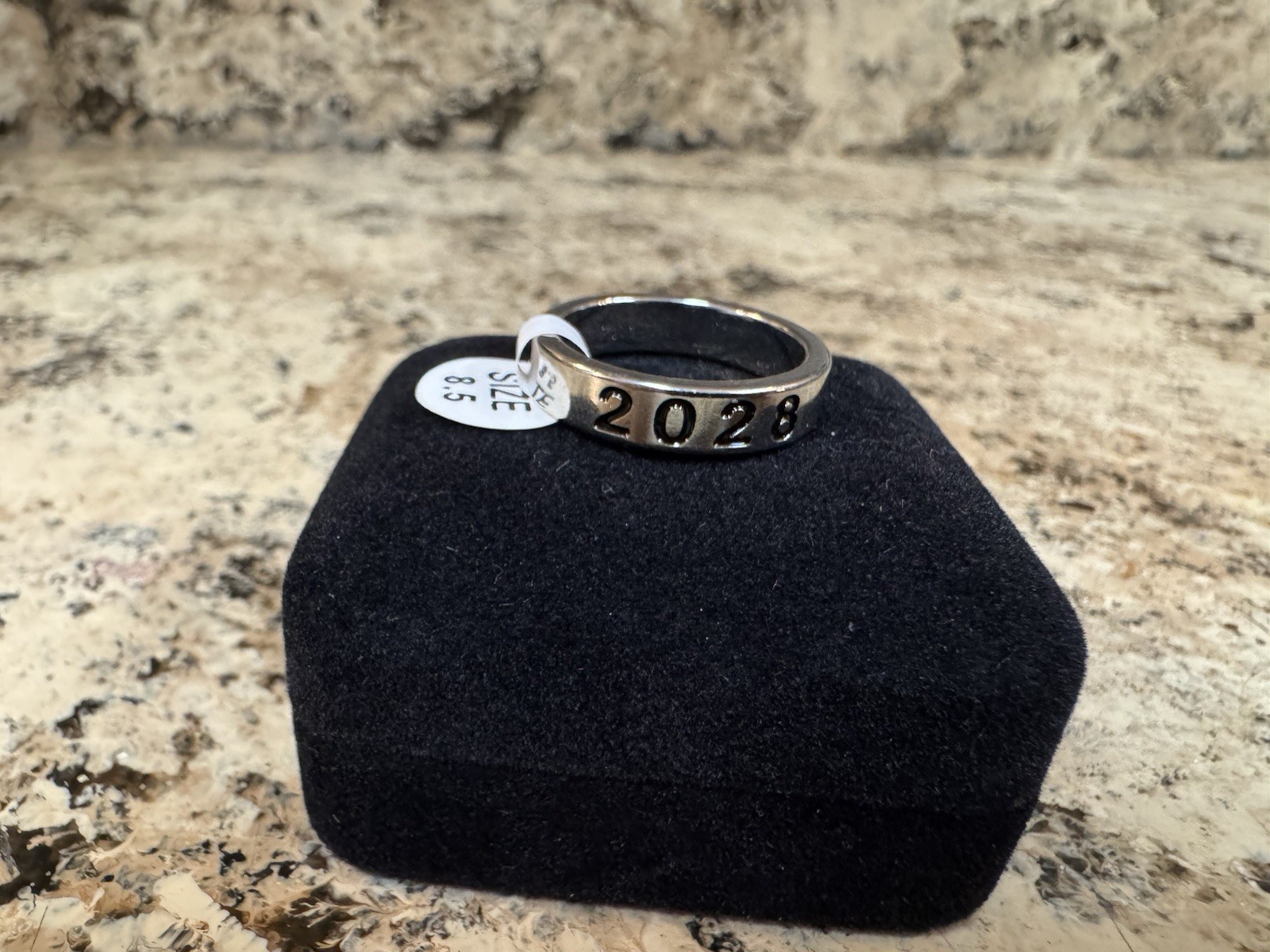 2028 JOSTENS “Companion” Class Ring Band Graduation Ring 2028 size 8.5 New