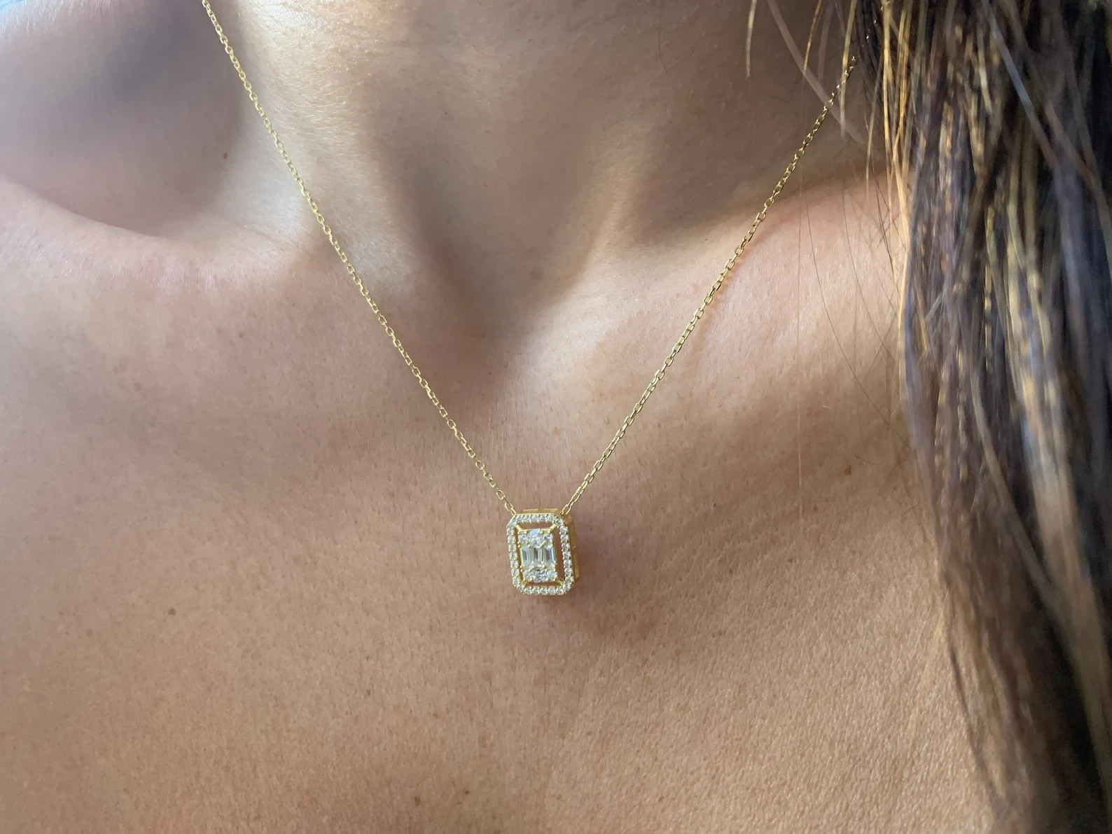 1.00 Ct Baguette & Round Cut EF VS Lab Grown Diamond Necklace in 14K Solid Gold