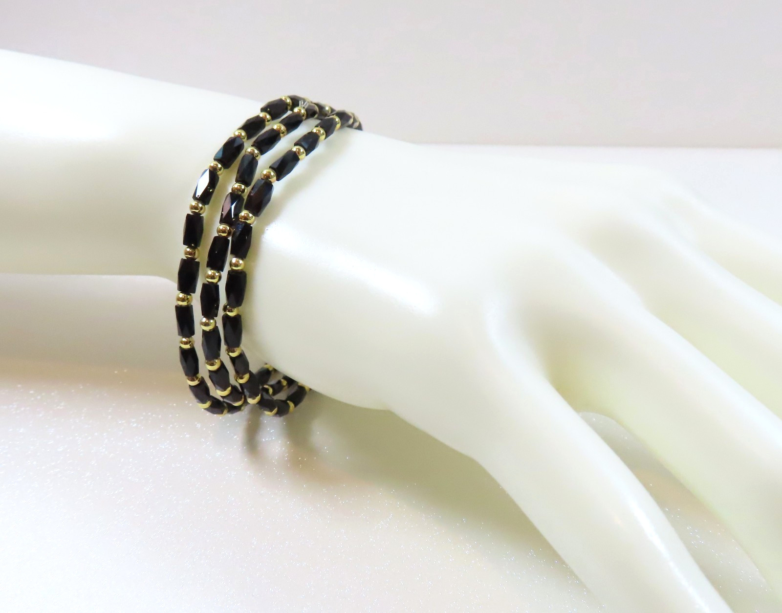 Stretchy Stackable Elastic Beaded Bracelets Faceted Black Gold Beads 6.5″ Length