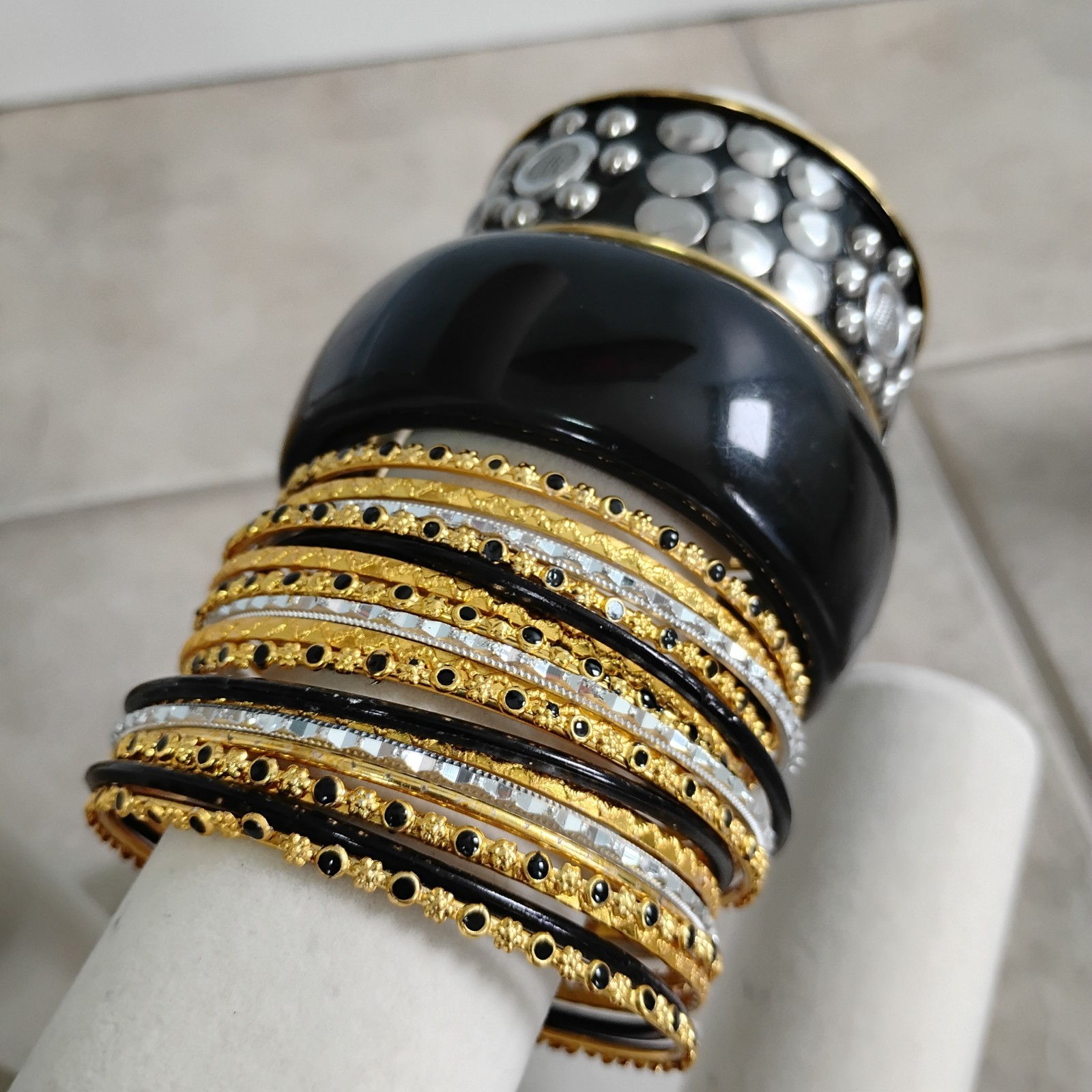 Bangle Bracelet Lot Metal Plastic Resin Studs Silvertone Goldtone