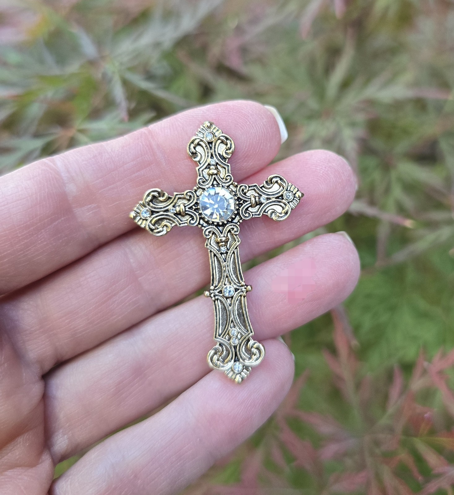 Magnetic Gold Tone, Crystal Cross Brooch. Christmas brooch, Easter. Cross pin