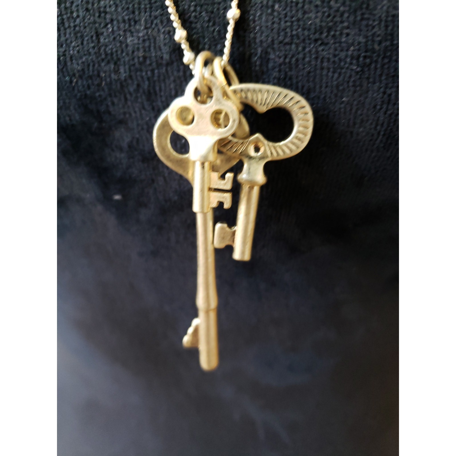 Women’s Gold Tone Layered Necklace Black Crystal Key Pendant Vintage Style