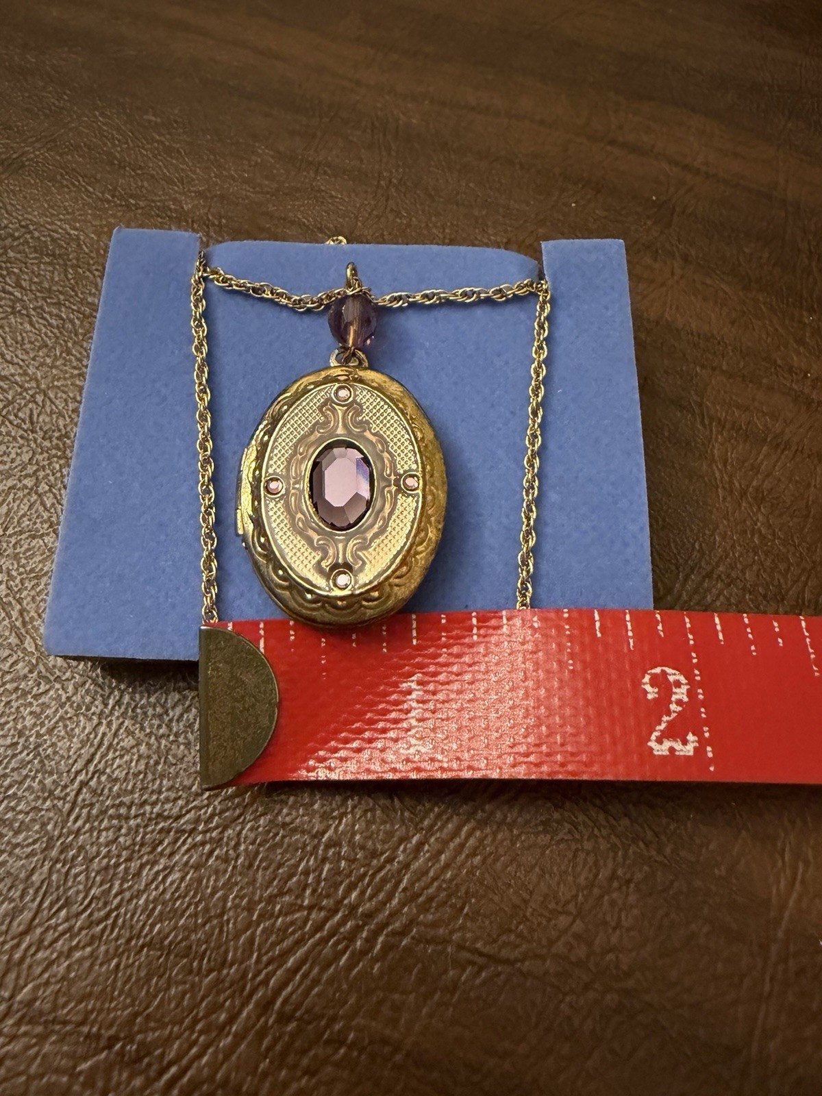 Avon Rep Club Recognition Rose Circle Necklace Female 2001-2002 Gold Tone In Box