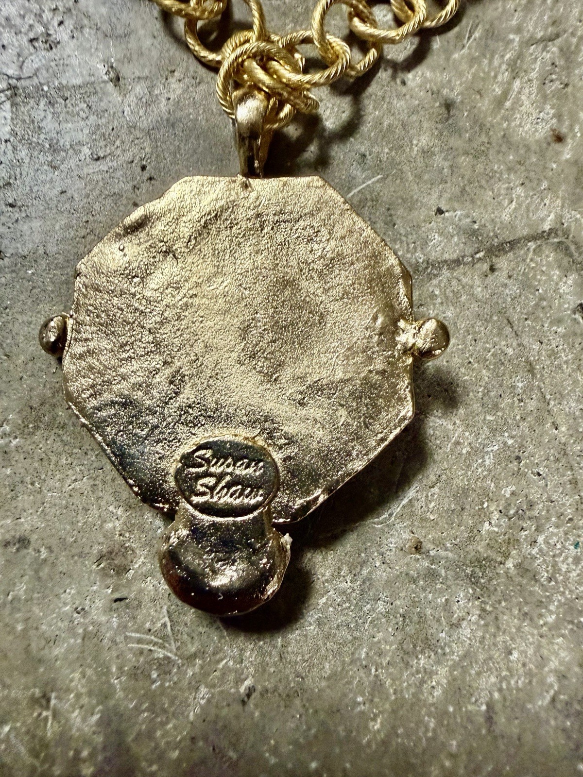 Susan Shaw Gold Tone Coin Pendant Necklace Freshwater Pearls Made in USA 16”