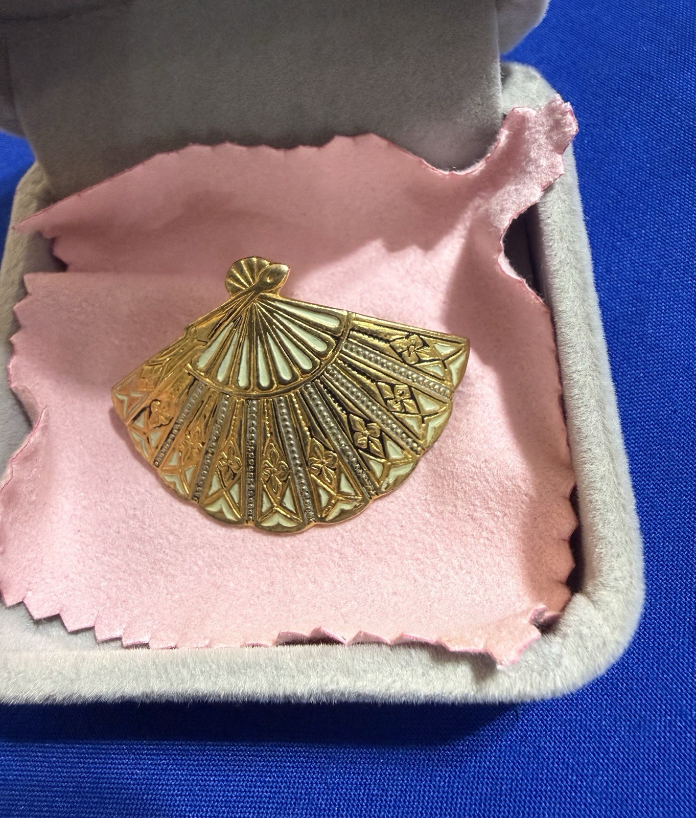 Vtg Spanish Enamel Articulated Fan Brooch Pin Pendant