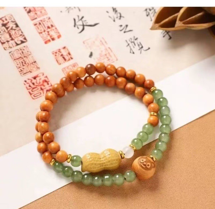 Golden Sandalwood “Good Things/Peanuts” Bracelet with Small Bear Spacer Beads