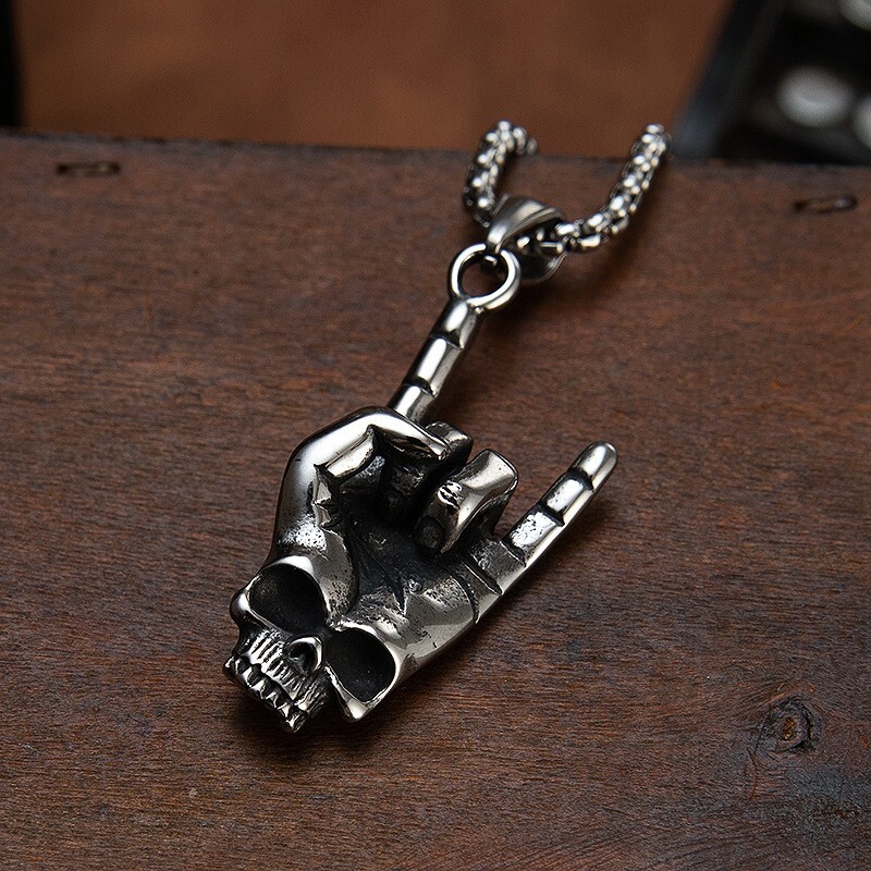 Men’s Gothic Skull Rock Hand Pendant Necklace Punk Retro Jewelry Box Chain 24″